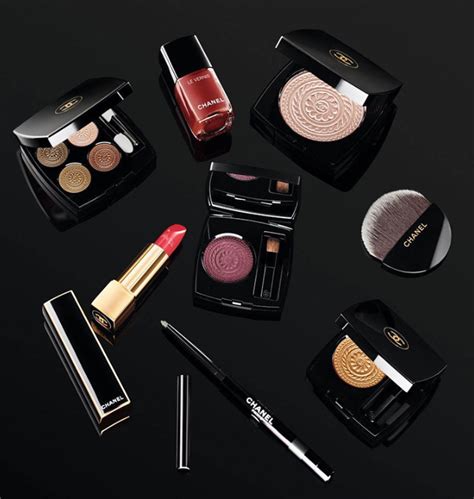 chanel highlighter holiday 2019|Chanel Holiday 2019 Makeup Collection .